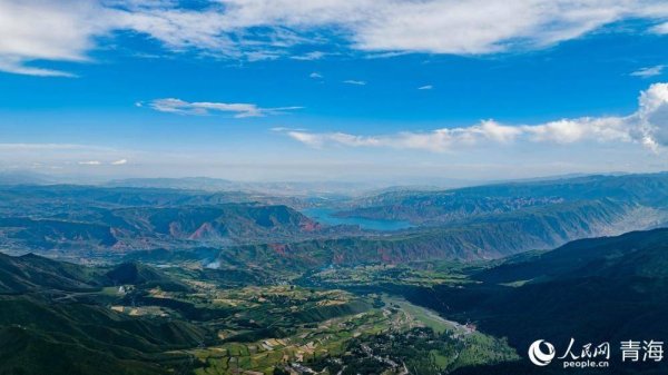 e路配资 青海贵德：秋日画卷里的丰收韵